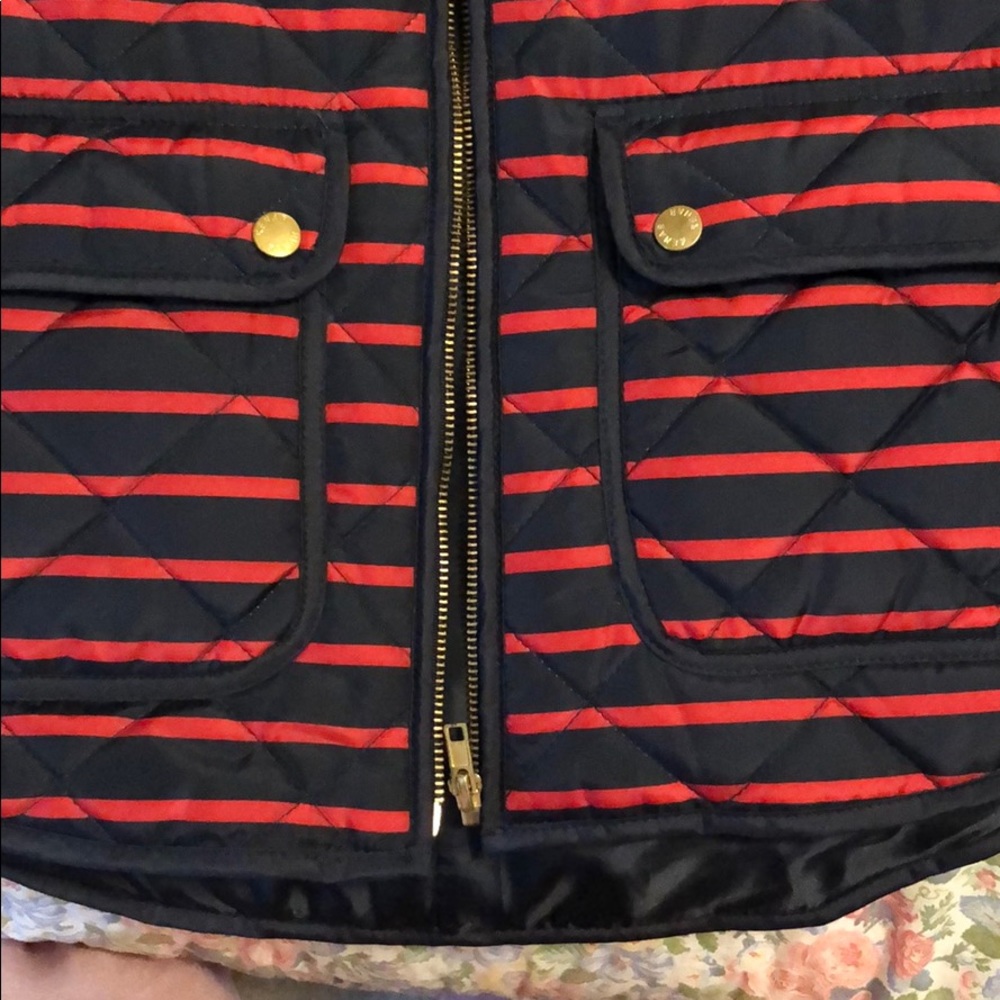 Striped vest - perfect for the Fall - Picture 2 of 3